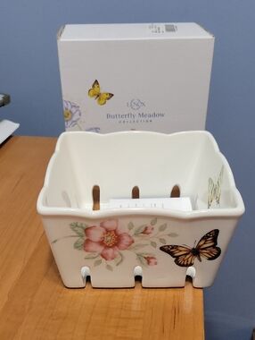 Lenox Butterfly Meadow Ceramic Berry Basket